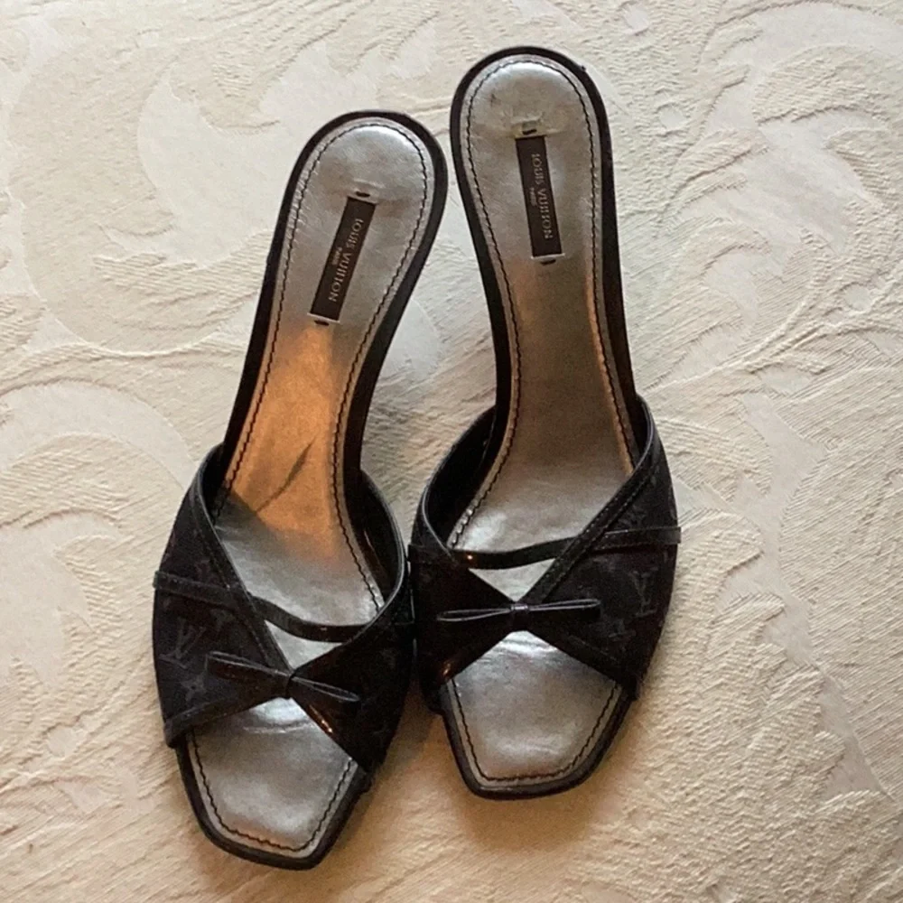 LOUIS VUITTON Black Fabric & Black Patent Mules